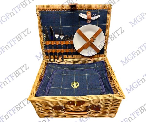 MG Wicker Picnic Basket interior view at MGFnTFBITZ Glossop