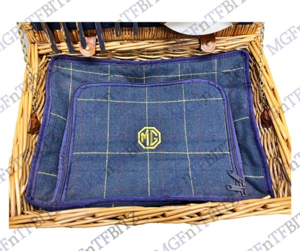 MG Wicker Picnic Basket logo cool bag at MGFnTFBITZ Glossop