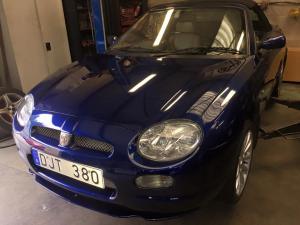 Mr B from Sweden - 2001 MGF MK2 Renovation at MGFnTFBITZ Glossop Tahiti Blue MGF 2001