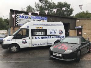 9.Topless Around The Peak District Charity Run 2018 at MGFnTFBITZ UK Homes 4 Heroes Van and Ruth Evans amazing bonnet in honour of the event